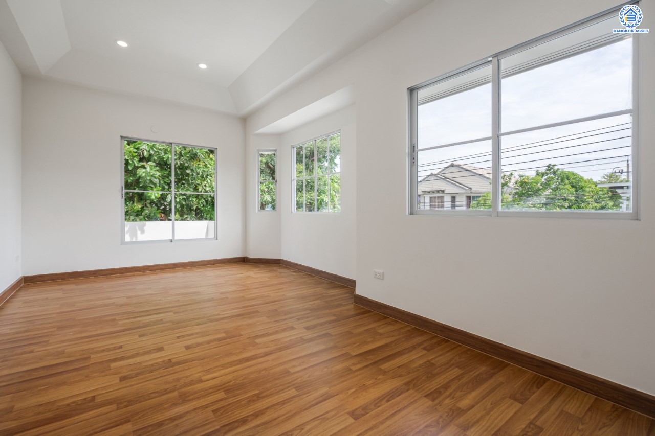 บ้านมือสองตกแต่งใหม่ ม.พฤกษ์ลดา1 บางใหญ่ บนเนื้อที่ 57 ตร.ว. ฟังก์ชัน 3 ห้องนอน 2 ห้องน้ำ 2 ที่จอดรถ ทำเลเดินทางสะดวก เชื่อมต่อถ.กาญจนาภิเษก เพียง 10 นาทีถึงรถไฟฟ้าสายสีม่วง "สถานีคลองบางไผ่" ใกล้เซ็นทรัลเวสต์เกต...